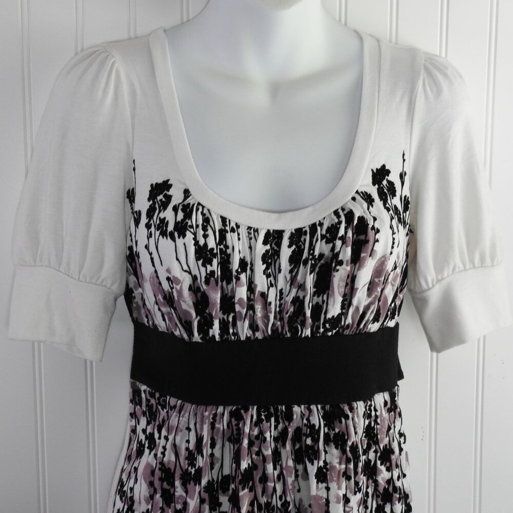 Women's Top Daytrip Y2K Velvet Empire Waist Sz M Black Purple Floral  White SS - Picture 3 of 6